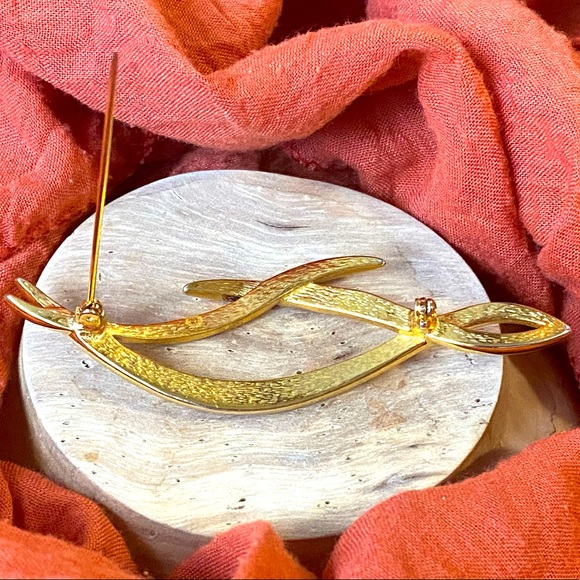 Vintage Gold Tone Art Deco Style Brooch - Picture 2 of 6